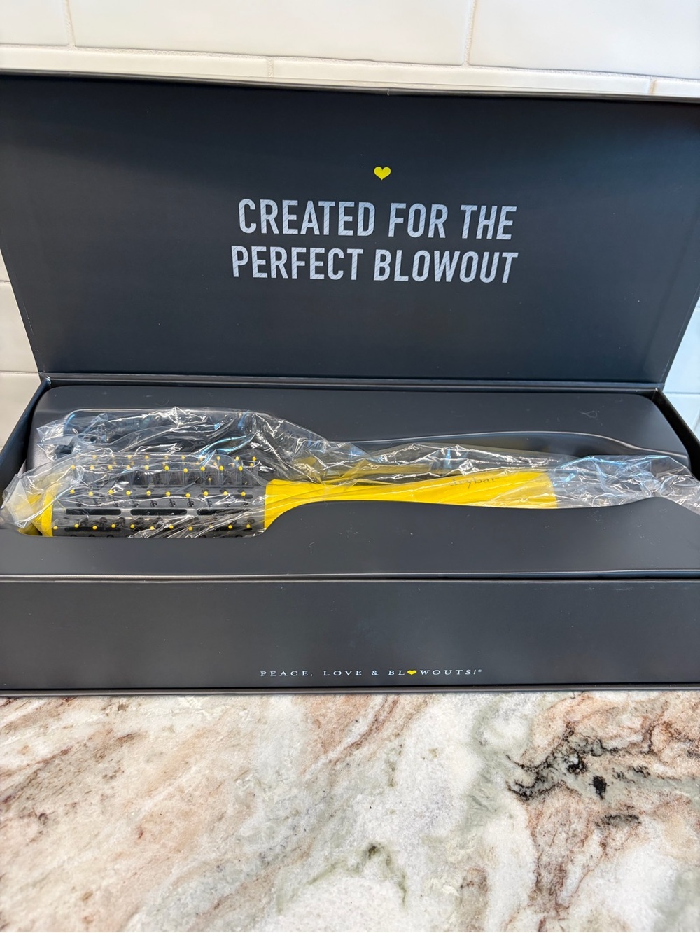 Drybar The Half Shot Blow Dryer Brush 1100W Yellow Round - Picture 3 of 7
